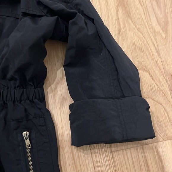 Black rain jacket - Picture 6 of 8